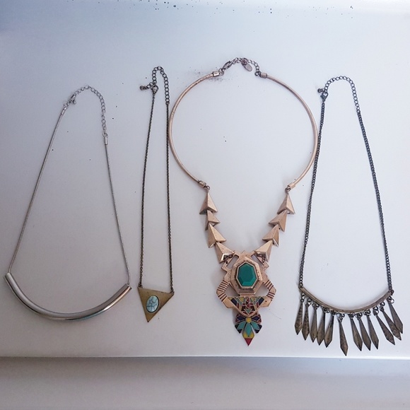 Necklace bundle - Picture 1 of 5